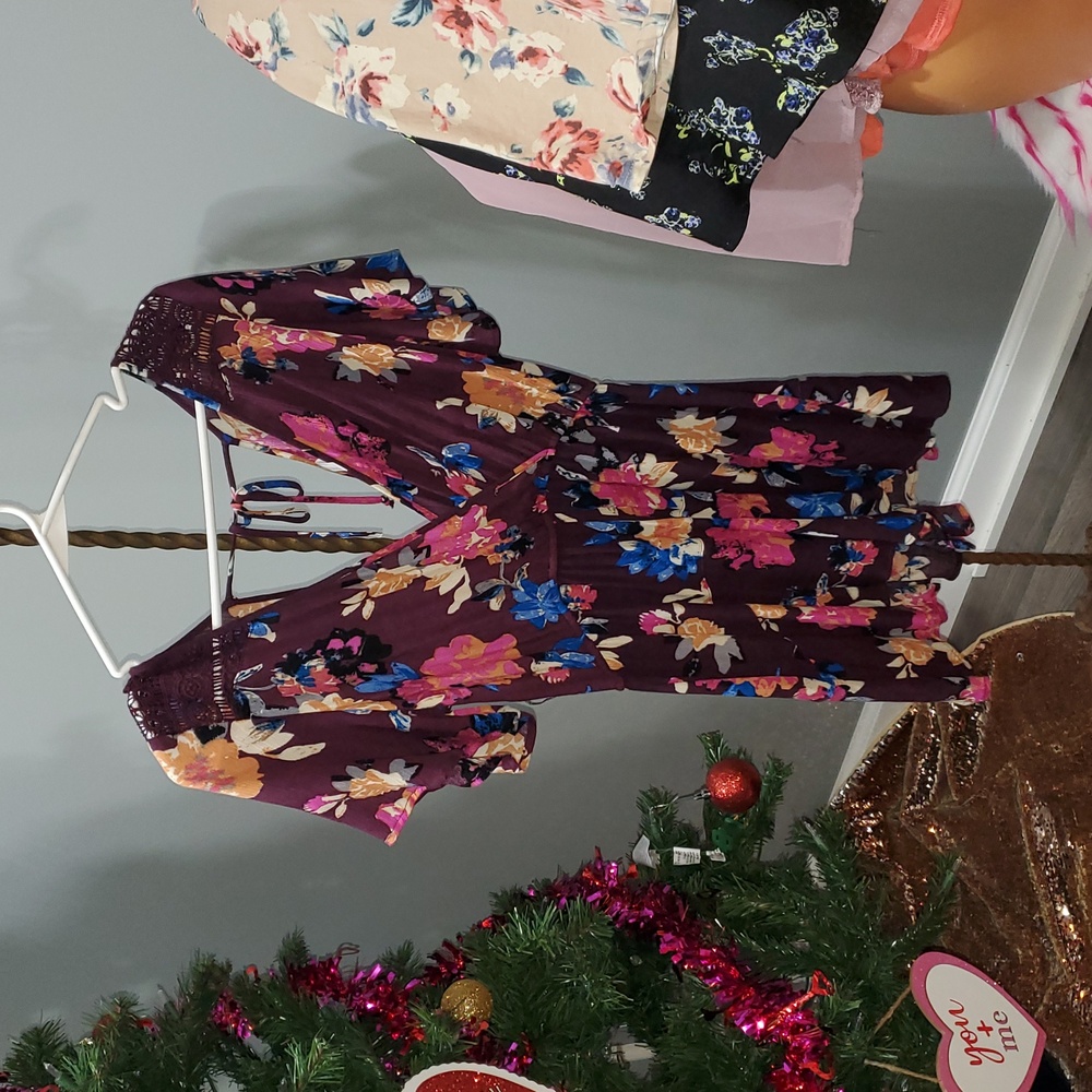 Xhilaration floral romper medium